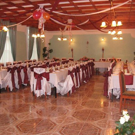 Mater Salvatoris House Hotel Gödöllő Eksteriør billede