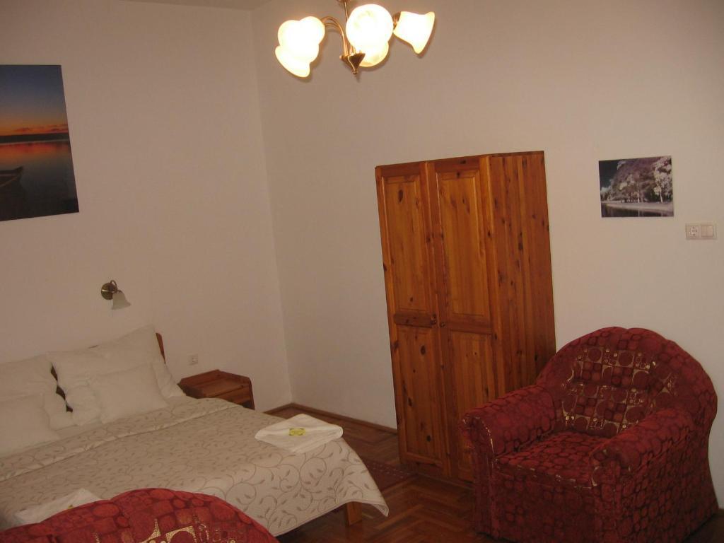 Mater Salvatoris House Hotel Gödöllő Værelse billede