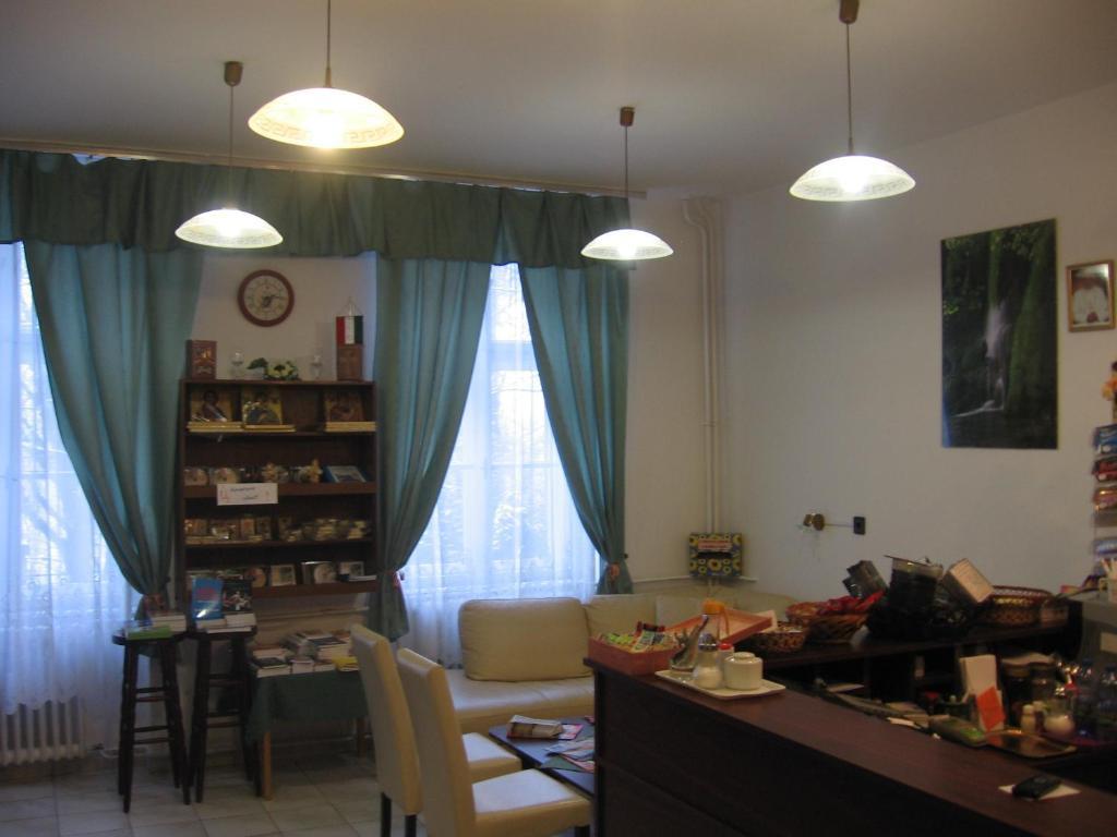 Mater Salvatoris House Hotel Gödöllő Eksteriør billede